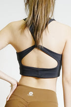 Reborn Cut-out Neck Cross Back Sport Bra